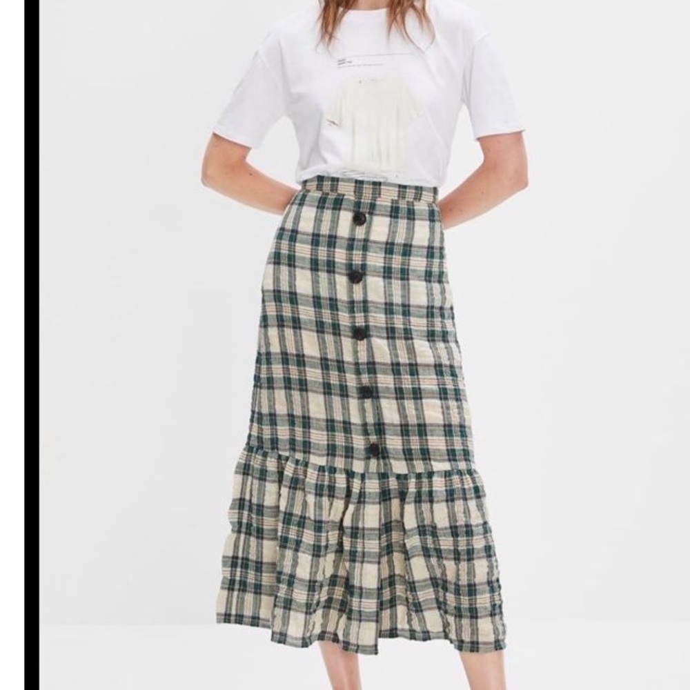 New With Tags Zara (S) Linen Maxi Skirt Bloggers Favorite